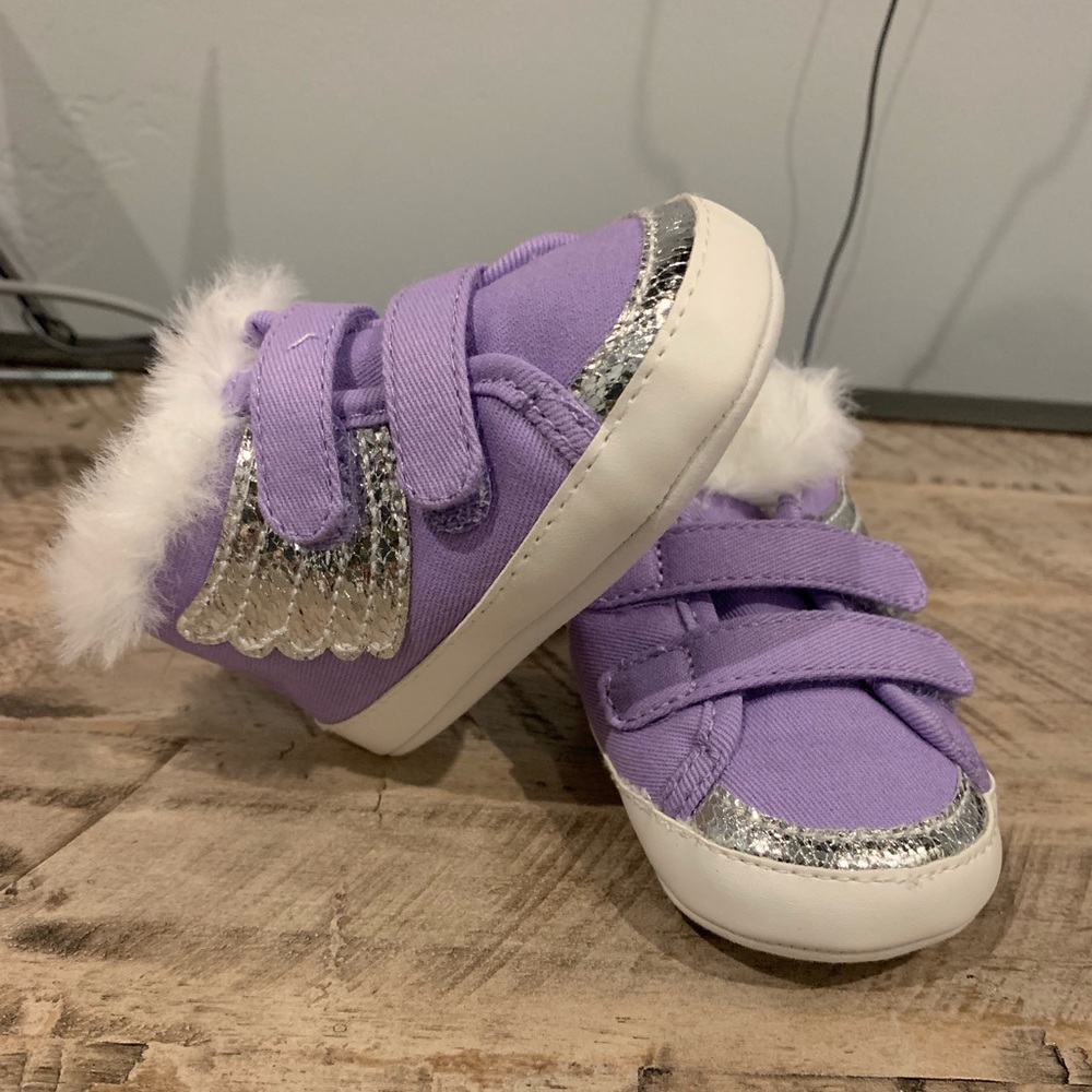 Infant purple shoes
